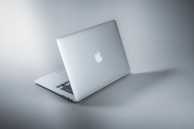 Top 3 AEO Website Monitoring Platforms for Proactive Client Management
